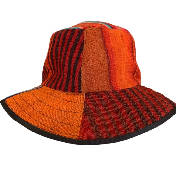 PATCHWORK BUCKET HAT - Picture 3 of 9
